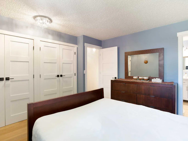 56 Strathclair Place SW, Calgary, AB, T3H 1H1 - 13