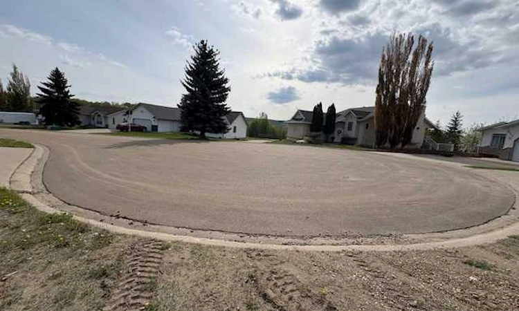 4308 Meadow Lane