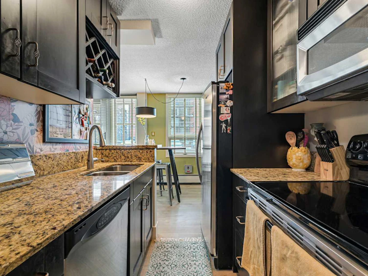 102-733 14 Avenue SW, Calgary, AB, T2R 0N3 - 15