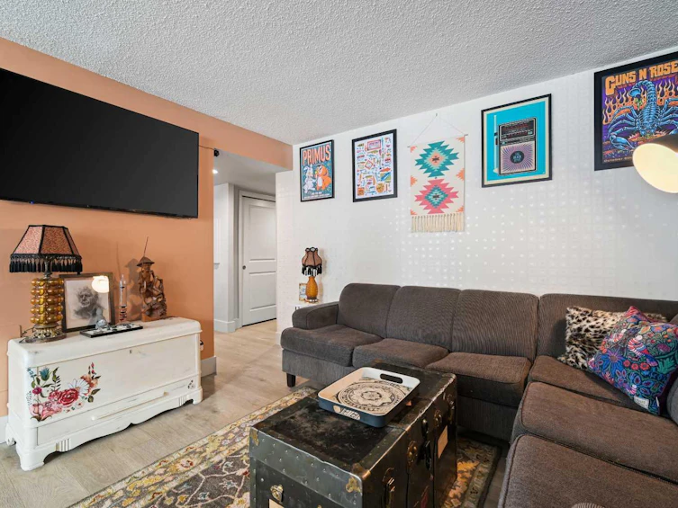 102-733 14 Avenue SW, Calgary, AB, T2R 0N3 - 9