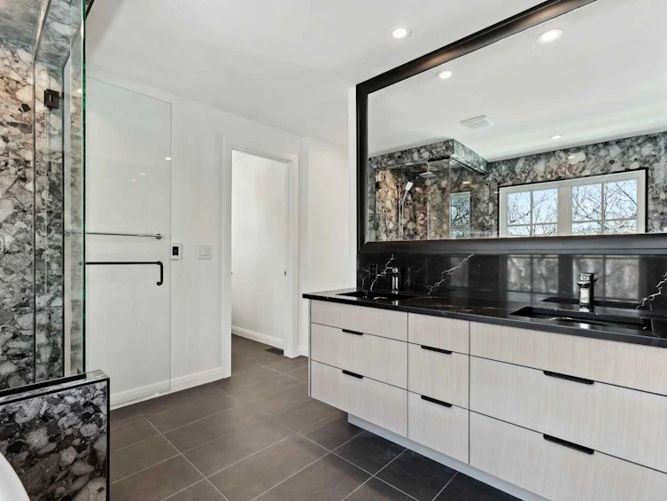 433 10 Street NE, Calgary, AB, T2E 4M5 - 30