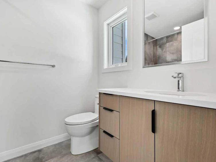433 10 Street NE, Calgary, AB, T2E 4M5 - 39