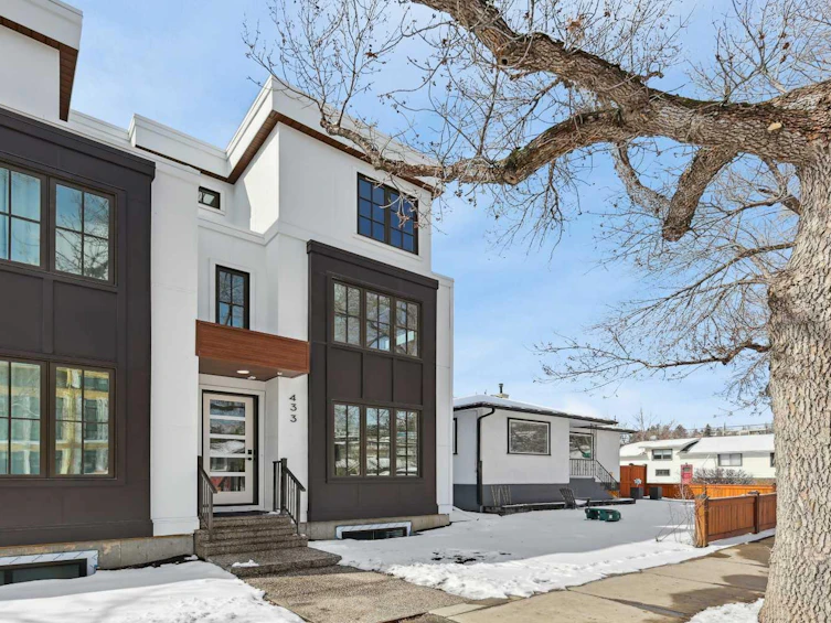 433 10 Street NE, Calgary, AB, T2E 4M5 - 50