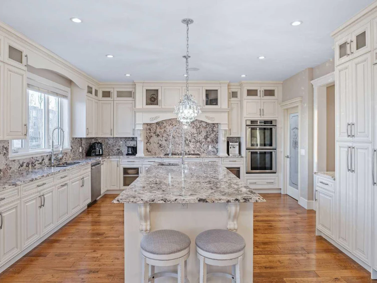 11 Westland Manor SW, Calgary, AB, T3H 0W2 - 4