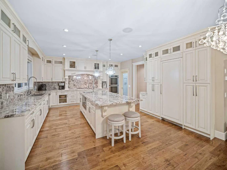 11 Westland Manor SW, Calgary, AB, T3H 0W2 - 5