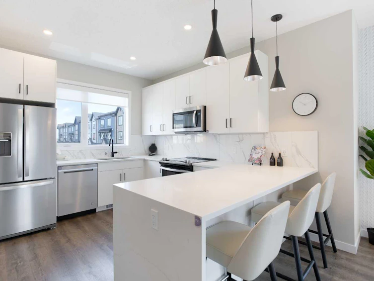 896 Belmont Drive SW, Calgary, AB, T2X 0C6