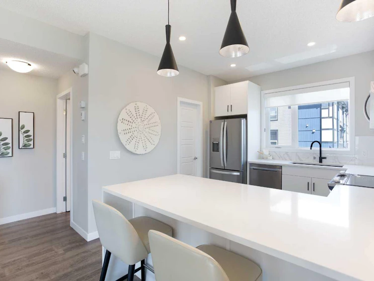 896 Belmont Drive SW, Calgary, AB, T2X 0C6 - 2
