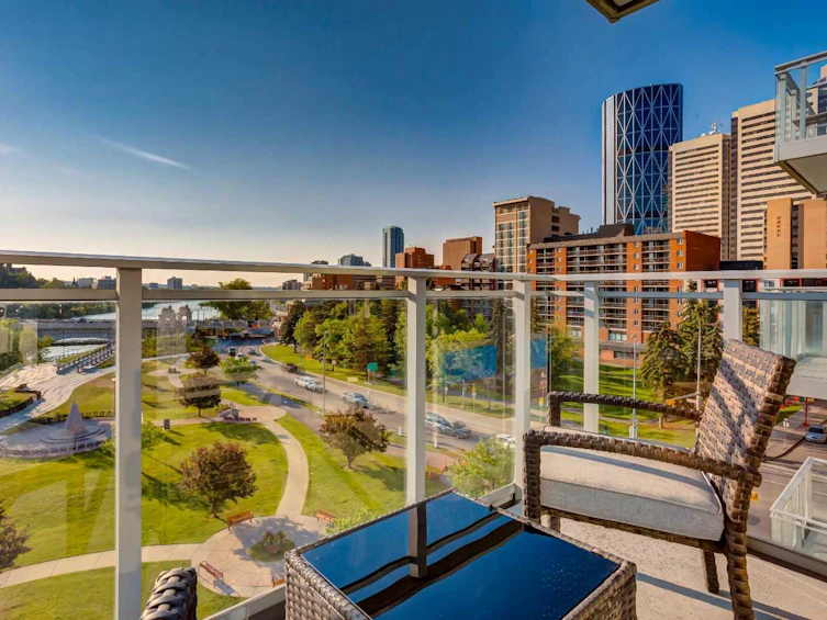 603-118 Waterfront Court SW, Calgary, AB, T2P 1K8 - 3