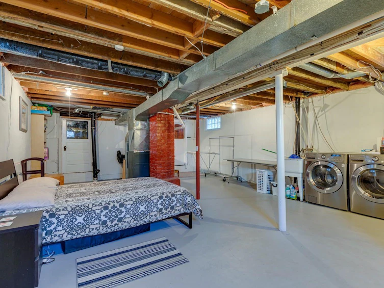 317 9 Avenue NE, Calgary, AB, T2E 0V7 - 28