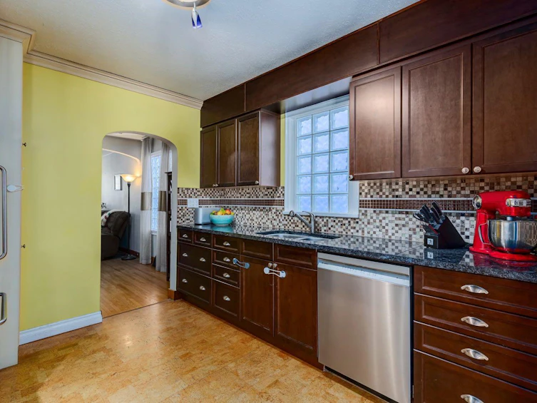 317 9 Avenue NE, Calgary, AB, T2E 0V7 - 21
