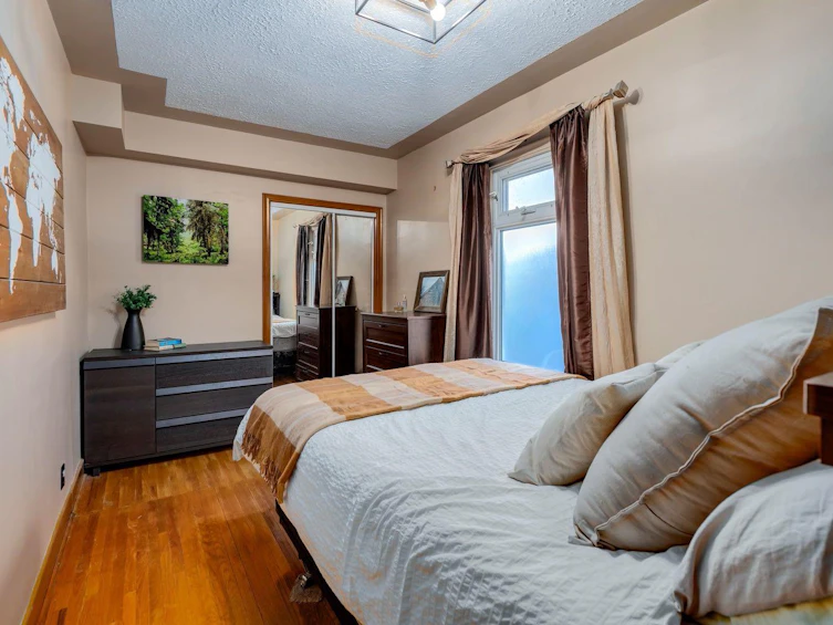 317 9 Avenue NE, Calgary, AB, T2E 0V7 - 14
