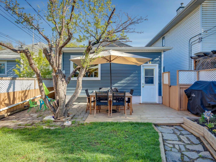 317 9 Avenue NE, Calgary, AB, T2E 0V7 - 4