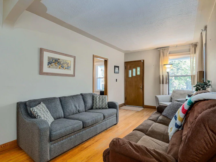 317 9 Avenue NE, Calgary, AB, T2E 0V7 - 10