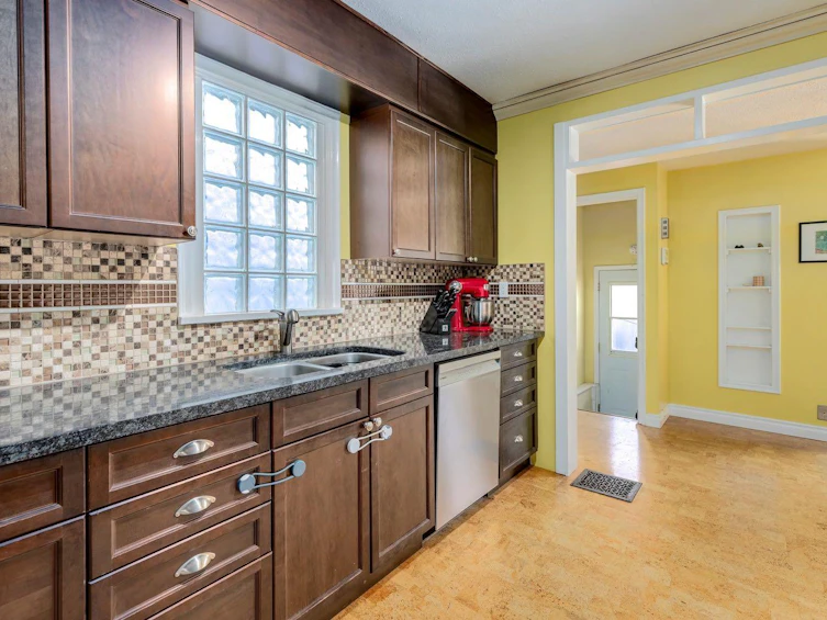 317 9 Avenue NE, Calgary, AB, T2E 0V7 - 20