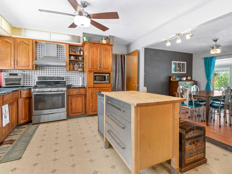 20-36006 Highway 2 Service Road Sb, Red Deer County, AB, T4G 0G6 - 20