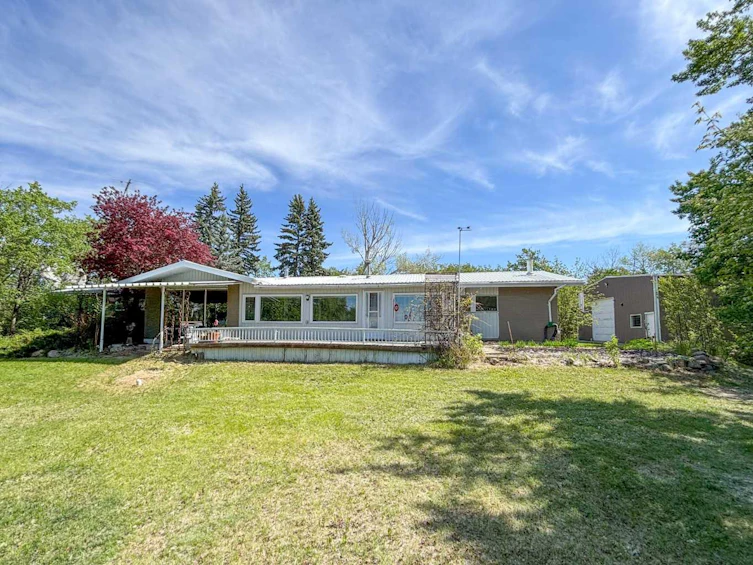 20-36006 Highway 2 Service Road Sb, Red Deer County, AB, T4G 0G6