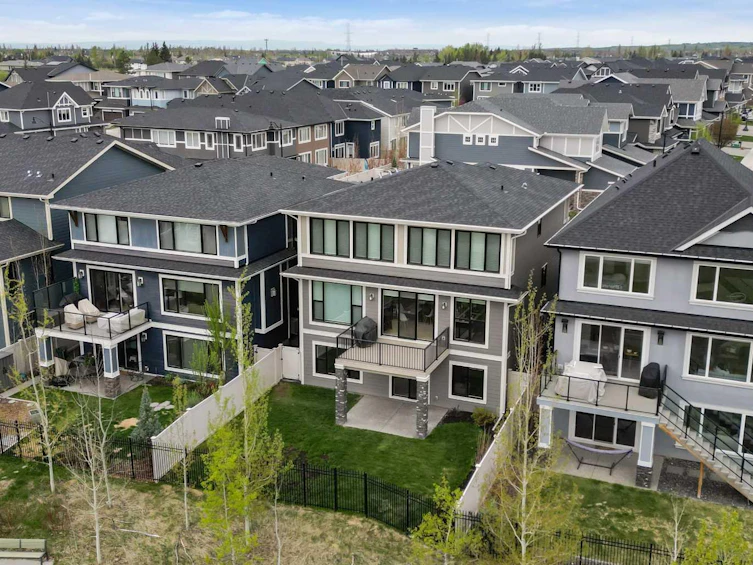 22 West Grove Way SW, Calgary, AB, T3H 1Y8 - 42