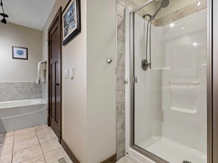 13 Coulee Park SW, Calgary, AB, T3H 5J5 - 33