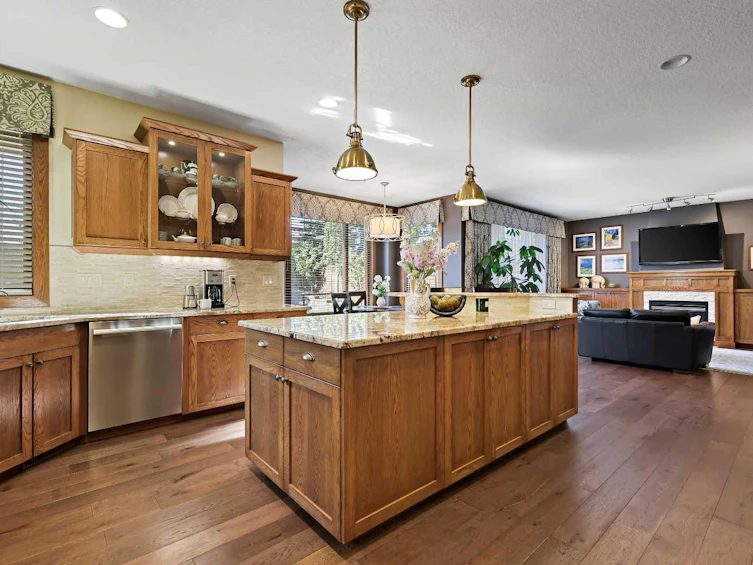 13 Coulee Park SW, Calgary, AB, T3H 5J5 - 8