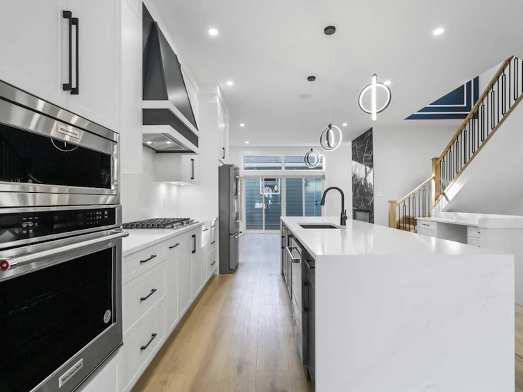109 Hartford Road NW, Calgary, AB, T2K 2A7 - 8