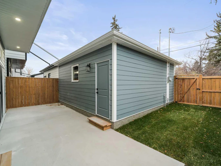 109 Hartford Road NW, Calgary, AB, T2K 2A7 - 33