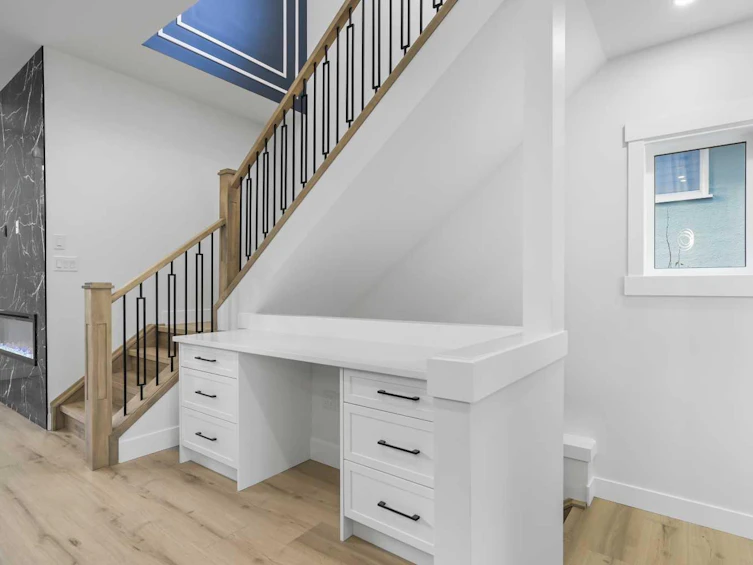 109 Hartford Road NW, Calgary, AB, T2K 2A7 - 9