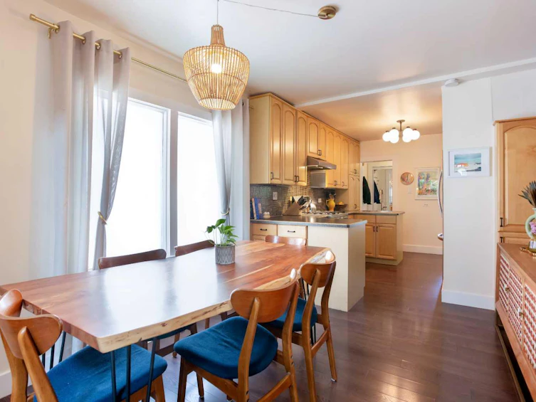 228 19 Avenue NE, Calgary, AB, T2E 1P1 - 11