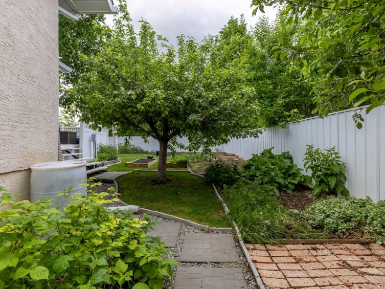 14 Mt Brazeau Road W, Lethbridge, AB, T1K 6L6 - 42