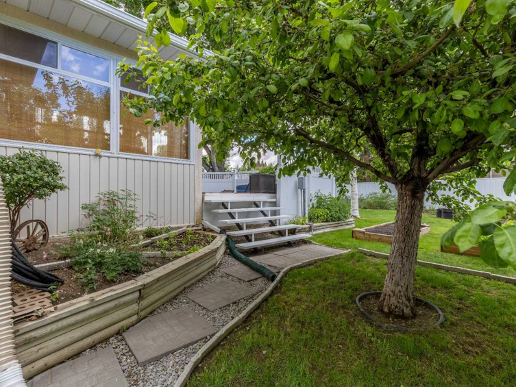 14 Mt Brazeau Road W, Lethbridge, AB, T1K 6L6 - 43