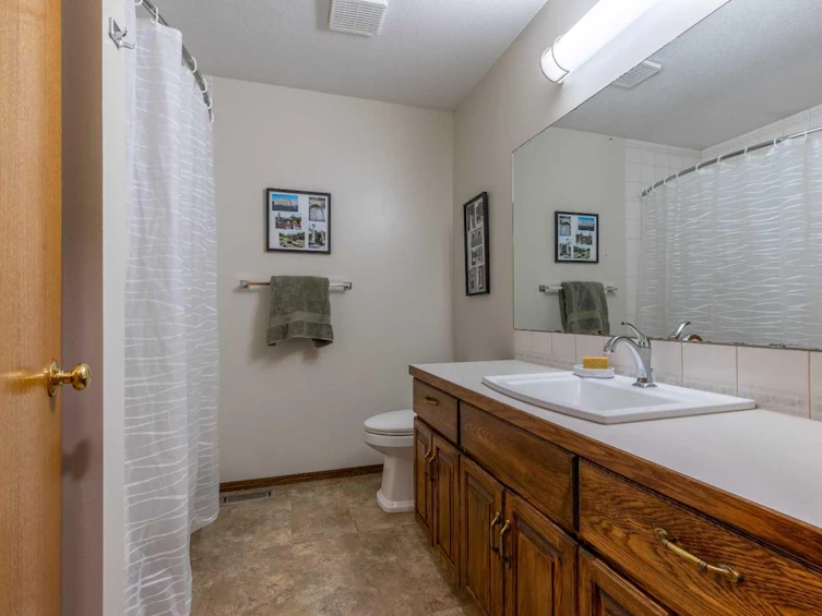 14 Mt Brazeau Road W, Lethbridge, AB, T1K 6L6 - 19
