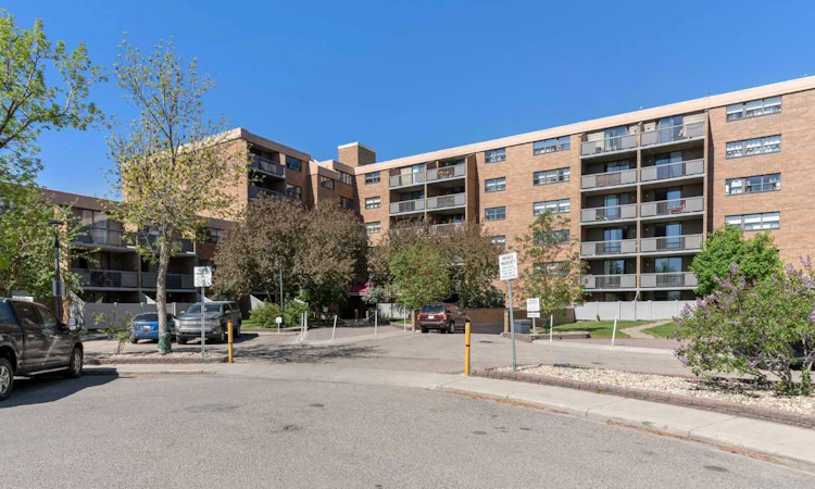 303-30 Mchugh Court NE