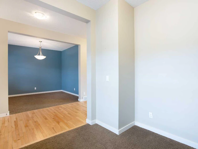 18 Elgin Meadows Road SE, Calgary, AB, T2Z 0S1 - 16
