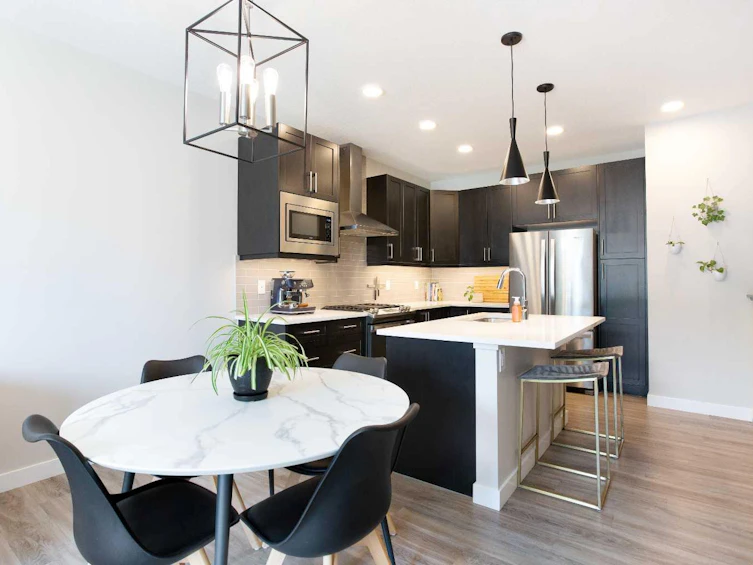 35 Crestbrook Drive SW, Calgary, AB, T3B 6L1 - 7