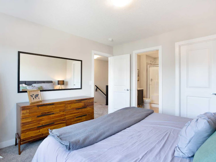 35 Crestbrook Drive SW, Calgary, AB, T3B 6L1 - 13