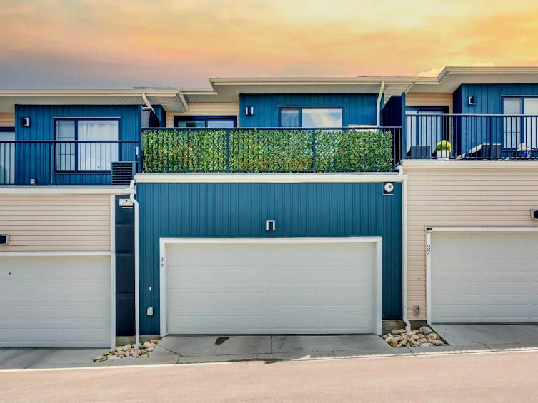 35 Crestbrook Drive SW, Calgary, AB, T3B 6L1 - 24