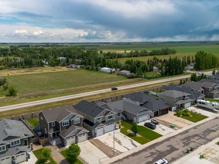 2418 Aspen Drive, Coaldale, AB, T1M 0E6 - 43
