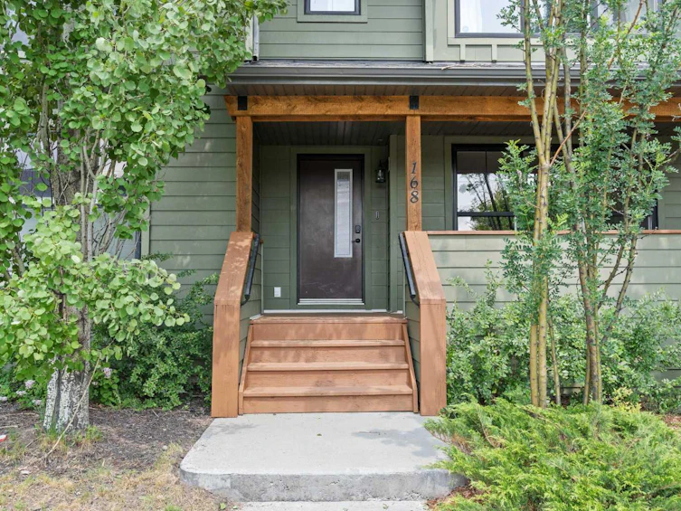 168 Walden Drive SE, Calgary, AB, T2W 5X1 - 2