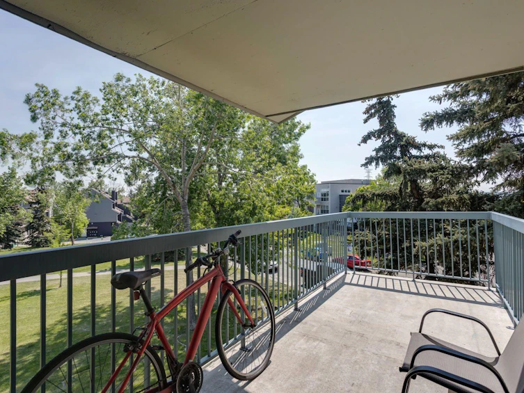 1316-60 Glamis Drive SW, Calgary, AB, T2E 6T5 - 3