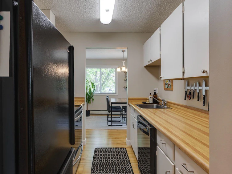 1316-60 Glamis Drive SW, Calgary, AB, T2E 6T5 - 14