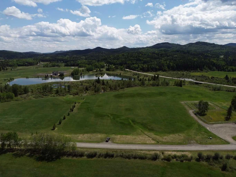 352245 194 Avenue W, Foothills County, AB, T3Z 3R3