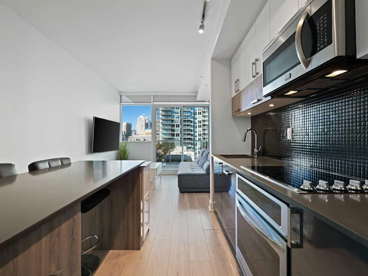 1106-550 Riverfront Avenue SE, Calgary, AB, T2G 1E5 - 4