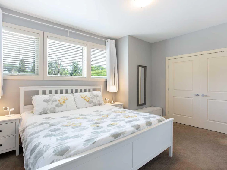 140 29 Avenue NW, Calgary, AB, T2M 2L8 - 16
