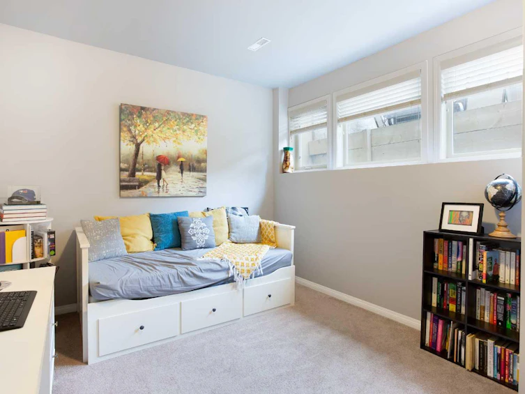 140 29 Avenue NW, Calgary, AB, T2M 2L8 - 26