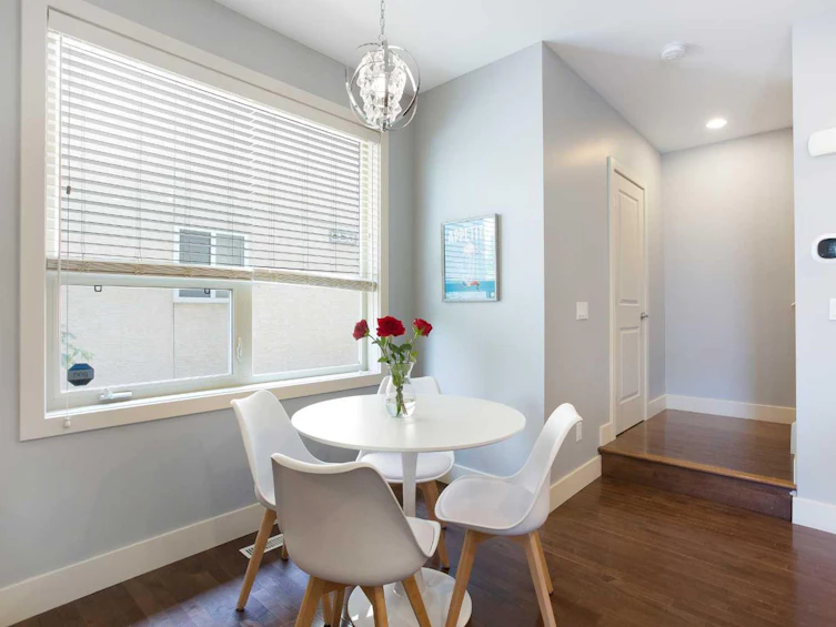 140 29 Avenue NW, Calgary, AB, T2M 2L8 - 5