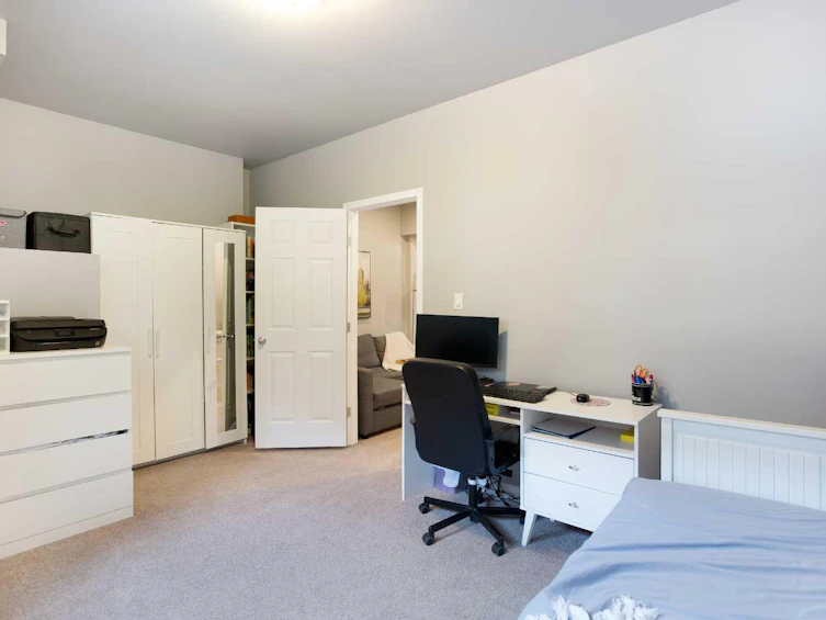 140 29 Avenue NW, Calgary, AB, T2M 2L8 - 25