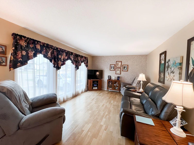 4823 50 Avenue, Smoky River M.D., AB, T0H 1S0 - 10