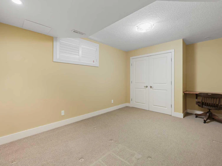 41 Strathridge Crescent SW, Calgary, AB, T3H 3R9 - 41