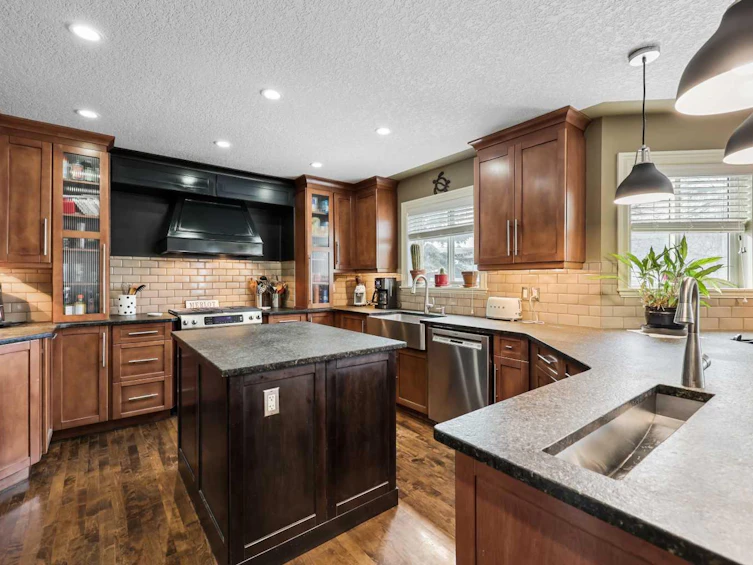 41 Strathridge Crescent SW, Calgary, AB, T3H 3R9 - 13