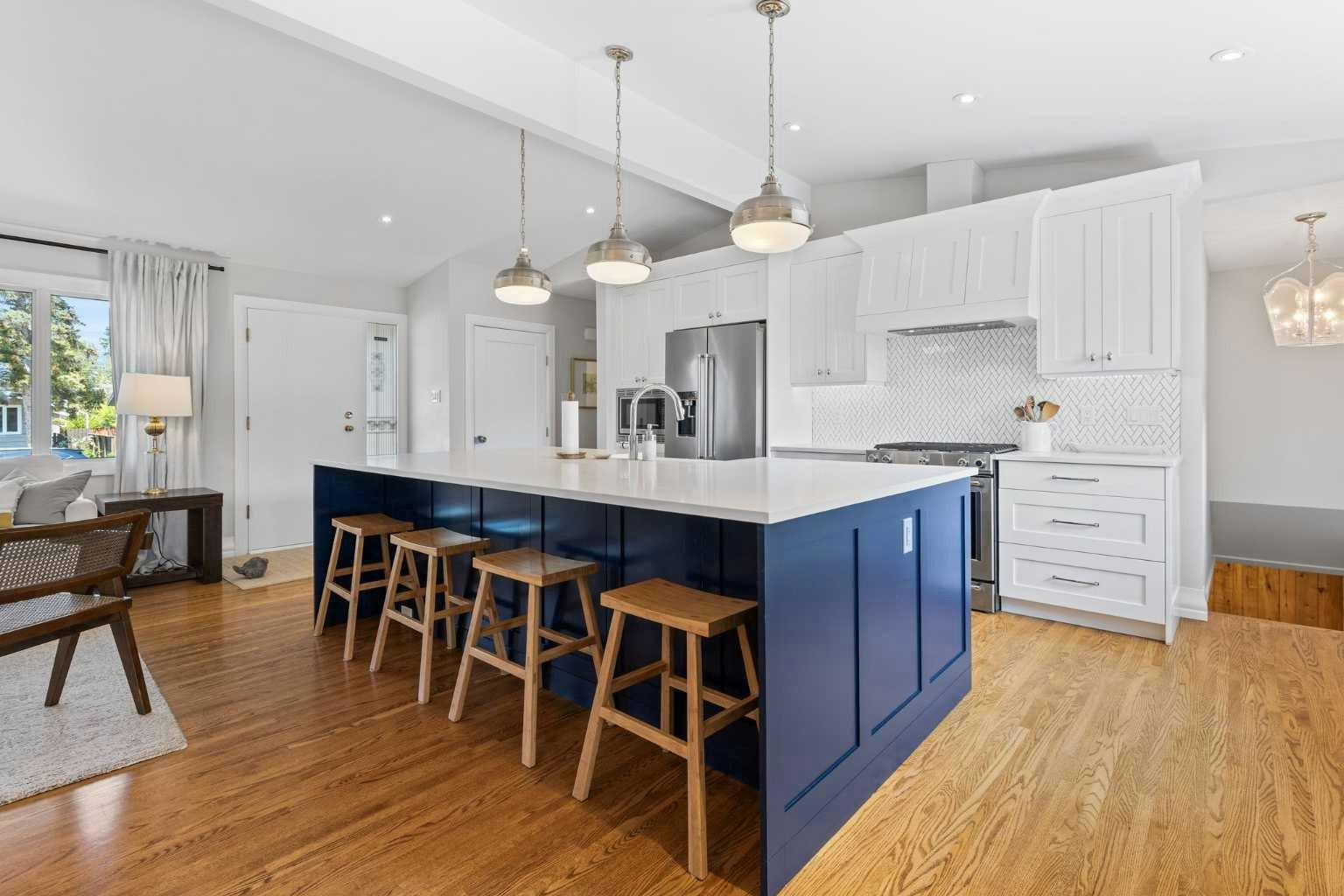 27 Gordon Drive SW, Calgary, AB, T3E 5A6