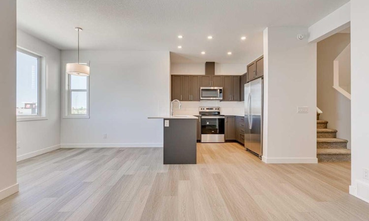 406-65 Belvedere Pointe SE